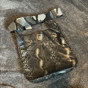 Snake Print Women’s Crossbody Purse Camo Adjustable Strap